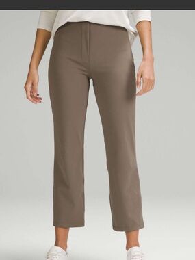 Lululemon Smooth Fit Pull-On High-Rise Cropped Pants | Size 8